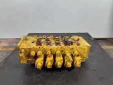 Hidraulikus elosztó Caterpillar 329 kotrógéphez