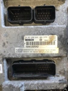 Motorvezérlő egység iveco f4ae3681d 504122542 bosch