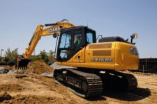Case CX160C kotrógép bontása
