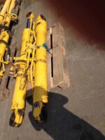 Sárga hidraulikus henger Komatsu PC240 gépekhez