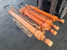 Doosan DX180 kotrógép hidraulikus henger – használt