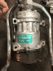 Iveco sd7h15 r134a 24v ac kompresszor 4894306