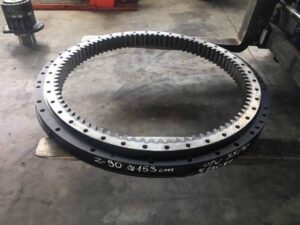 Forgókorona komatsu pc 290-hoz – komatsu alkatrészek