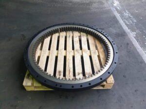 Forgókorona hitachi ex100-13 kotrógéphez