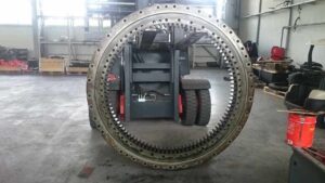 Forgókorona caterpillar 375 kotrógéphez