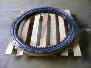 Forgókorona caterpillar m312 kotrógéphez