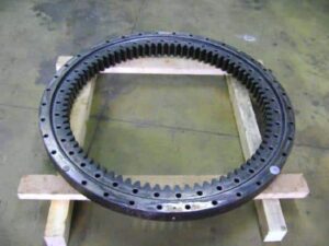 Forgókorona hitachi ex165, ex215, ex220, zx210, zx250, zx280, zx350 kotrógépekhez