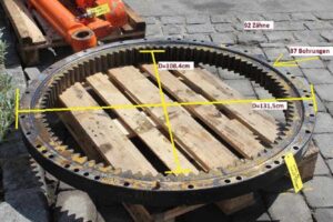 Forgókorona hitachi zx 190w-11 kotrógéphez, 92 fog, átmérő 131,5 cm