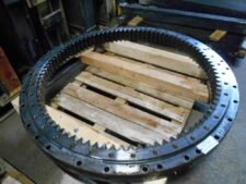 Forgókorona Hyundai R130, R210, R360 kotrógépekhez
