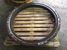 Forgókorona Komatsu PC210-8K kotrógéphez