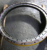 Forgókorona Komatsu PW 130 kotrógéphez