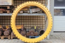 Sárga forgókorona Liebherr gépekhez