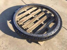 Forgókorona Komatsu PC 240 kotrógéphez
