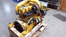 Használt Cummins 6BT5.9-C motor raklapon
