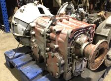 Eaton H4106A sebességváltó 1997 – Használt állapot, kék raklapra szerelve
