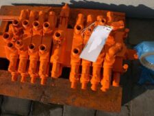 Hydraulikus elosztó Atlas 1102D 1202D kotrógépekhez eladó