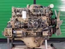 Teljes Isuzu 6SD1 motor eladó