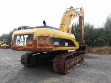 Alkatrészek bontott Caterpillar 330D kotrógépből