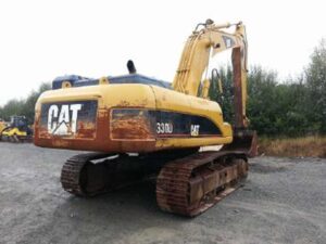 Alkatrészek bontott caterpillar 330d kotrógépből
