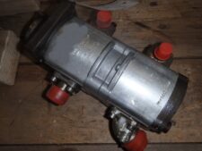 Bosch 0510 665 381 hidraulikus szivattyú O&K RH 12 LC kotrógéphez