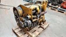 Használt Deutz BF4L913 motor raklapon, sárga