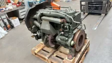 Használt Deutz BF6L913 motor raklapon, műhelyben