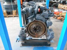 Deutz BF6M1012 motor használt – elölnézet