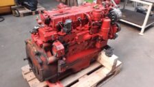 Motor Deutz BF6M2012 használt – dízel, 6 henger, piros, raklapon
