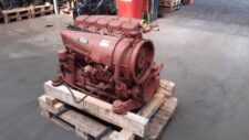 Deutz F5L912 motor felújítva, fa raklapon