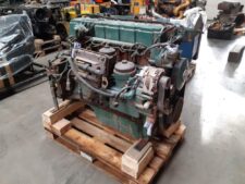 Deutz TCD 7.8L 6 hengeres motor