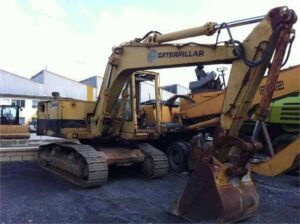 Caterpillar 215b kotrógép bontása