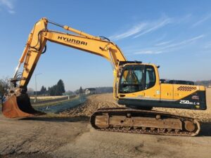 Hyundai r250nlc-9 kotrógép alkatrész bontás