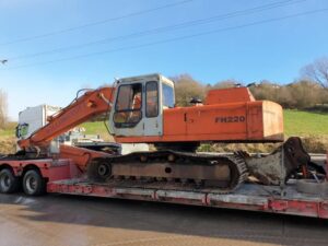 Fiat-hitachi fh220 kotrógép bontás
