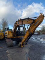Alkatrész bontás JCB JS130 kotrógép 2010-ből