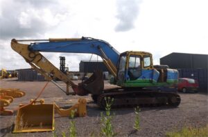 Komatsu pc210 lc-7 kotrógép bontás