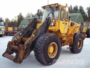 Volvo l90 homlokrakodó alkatrészek – teljes bontás