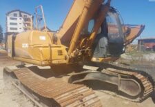 Case CX210 kotrógép bontott alkatrészek és komponensek