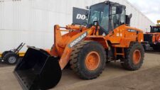 Használt Doosan DL200 homlokrakodó bontott alkatrészek – építőipari gép