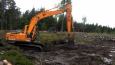 Alkatrészbontás JCB JS150LC kotrógép Târgu Mureș képviselet