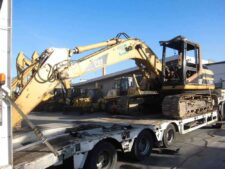 Alkatrészek CAT 317B kotrógéphez, 2003-ból