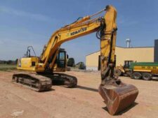 Komatsu PC210 LC-8 kotrógép bontásra