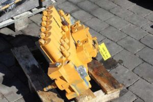 Hidraulikus vezérlőegység liebherr r944 kotrógéphez (felülnézet)