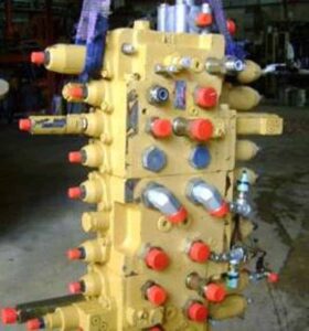 Hidraulikus elosztó caterpillar 324 kotrógéphez