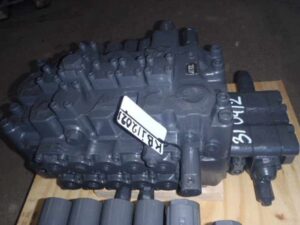 Hidraulikus elosztó case cx210 kotrógéphez