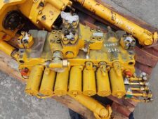 Liebherr A912 hidraulikus elosztó – 1. kép