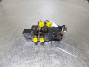 Hidraulikus elosztó kubota kx 101 kotrógéphez