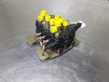 Volvo L25B homlokrakodó hidraulikus elosztó