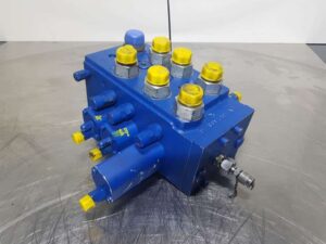 Komatsu pc20-7 hidraulikus elosztó