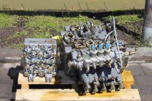 Hidraulikus elosztó hitachi ex285 kotrógéphez