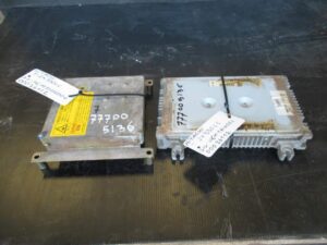 Ecu számítógép hitachi 12 modellhez, kódok: 77700 és 5136